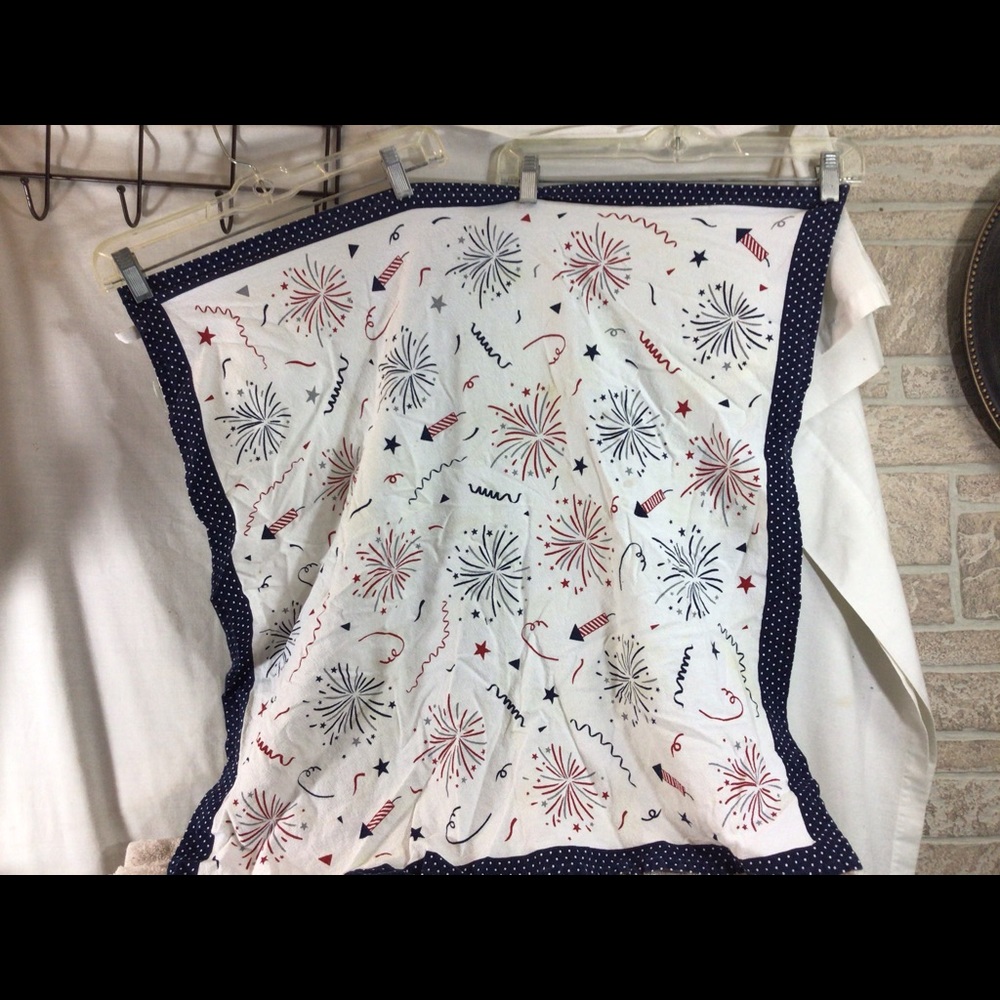 Americana Red White & Blue MAINSTAY 27”x27” Cloth